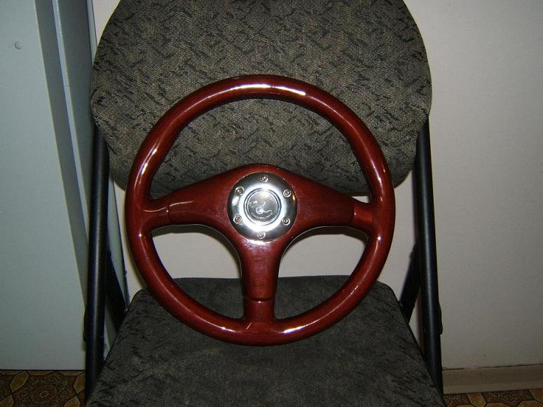 wood steering wheel.jpg