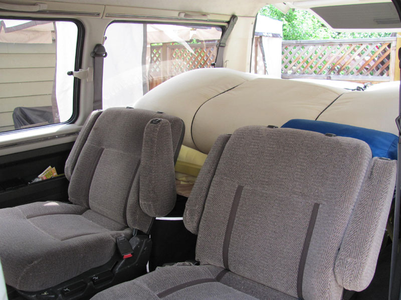 Everything packs up neatly during transport and the mid-buckets are still usable.