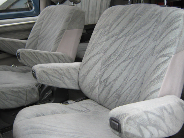 L400 Exceed II seats (2).JPG