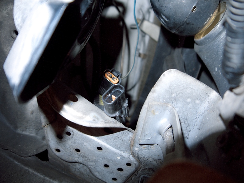 L400mysteryplug.jpg