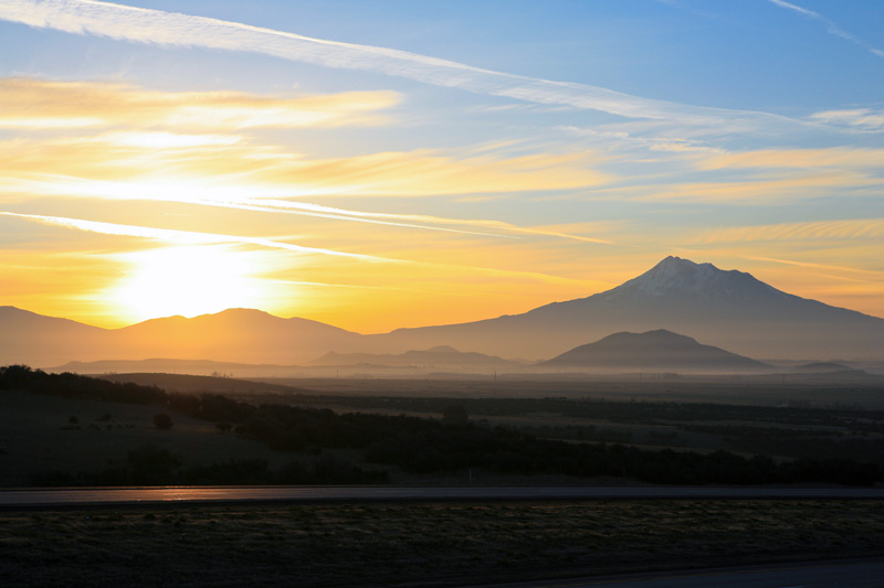 rising sun Dec24 2011 near Sacramento.jpg