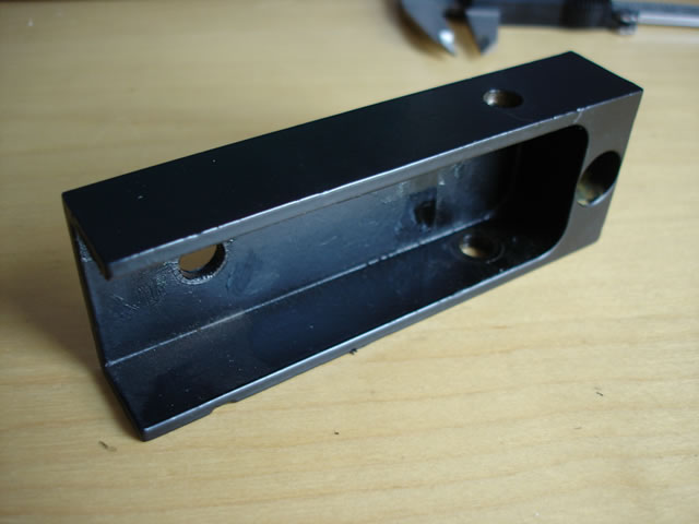 Hinge a008.jpg