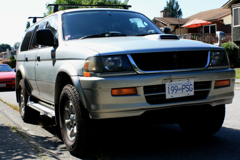 Front view..Anybody know what the little mirror is for???