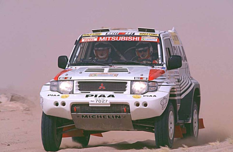 1998DAK205_car3.JPG