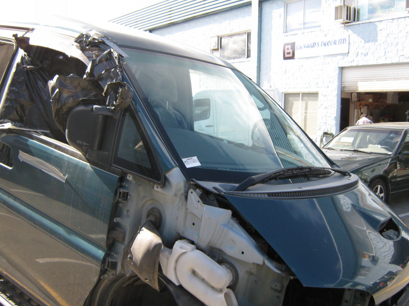 L400 parting out sep2012.JPG
