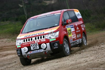 delica_d5_dakar01.jpg