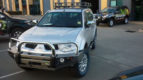 Challenger - Aussie bumper, almost identical to the South Africa Delica.