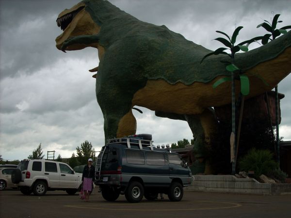 2 dinosaurs.jpg