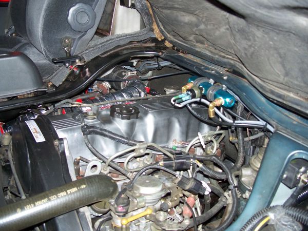 pressure sw. in blue air manifold turns compressor on @ 85 psi. off at 105 psi..jpg