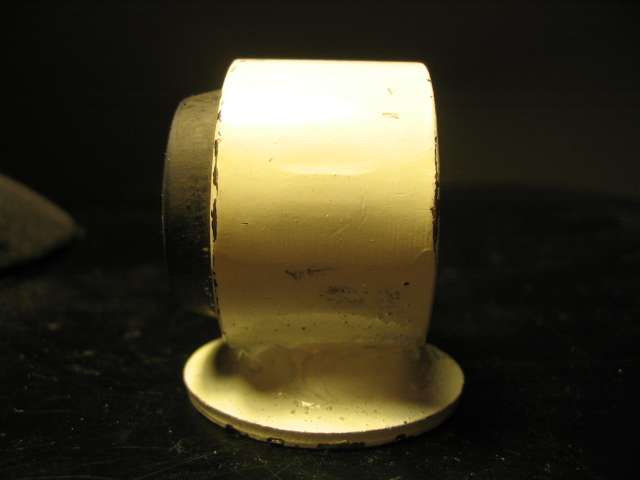 Where the other half of the bushing went to is still a mystery to me...