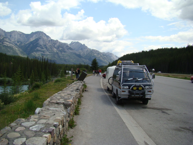 Delica Rockies Stop 2.JPG