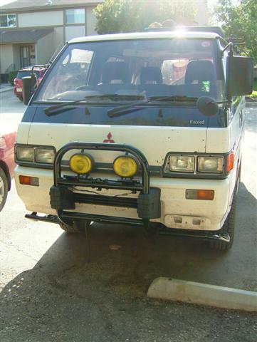 No Mitsubishi black thingee on the front yet. Almost dry.