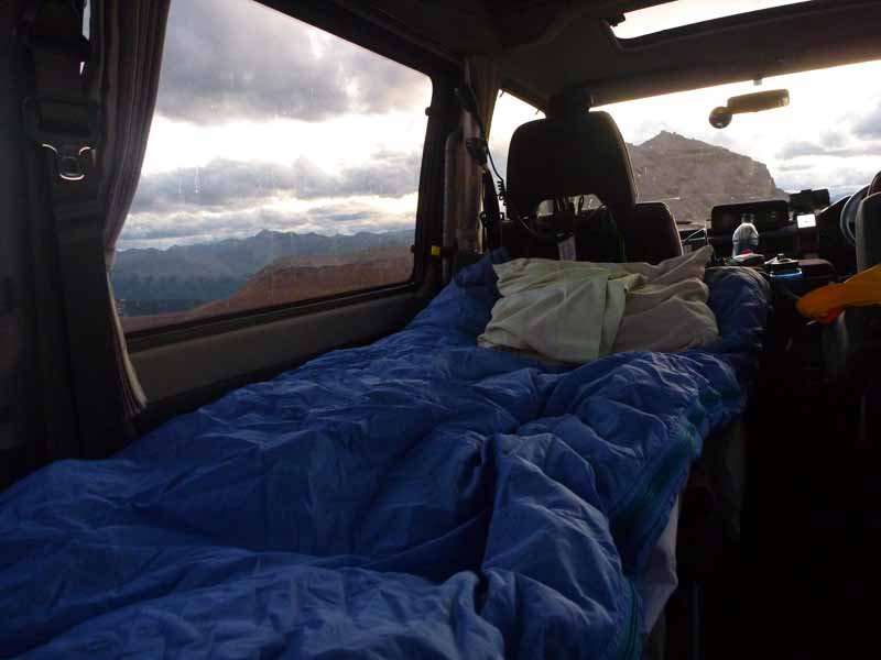10 Sleeping setup 472.jpg