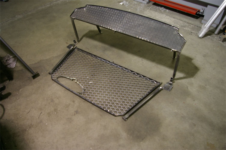 This is the general layout of the cargo bay unit that will be inside the tailgate of the Miss Lil' Bitchi. Note the window for the back-up mirror on the hinged expanded mesh deck. A detail feature for when the deck is in the up position.