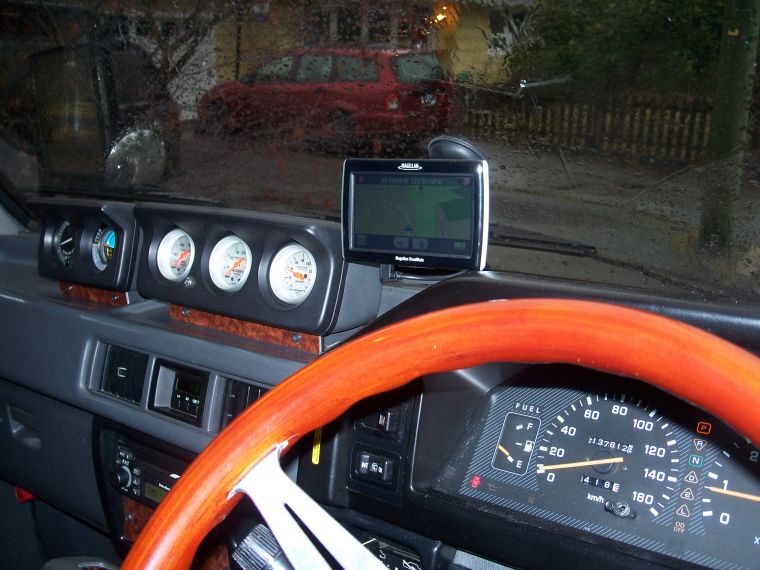 magellan roadmate 1470.jpg