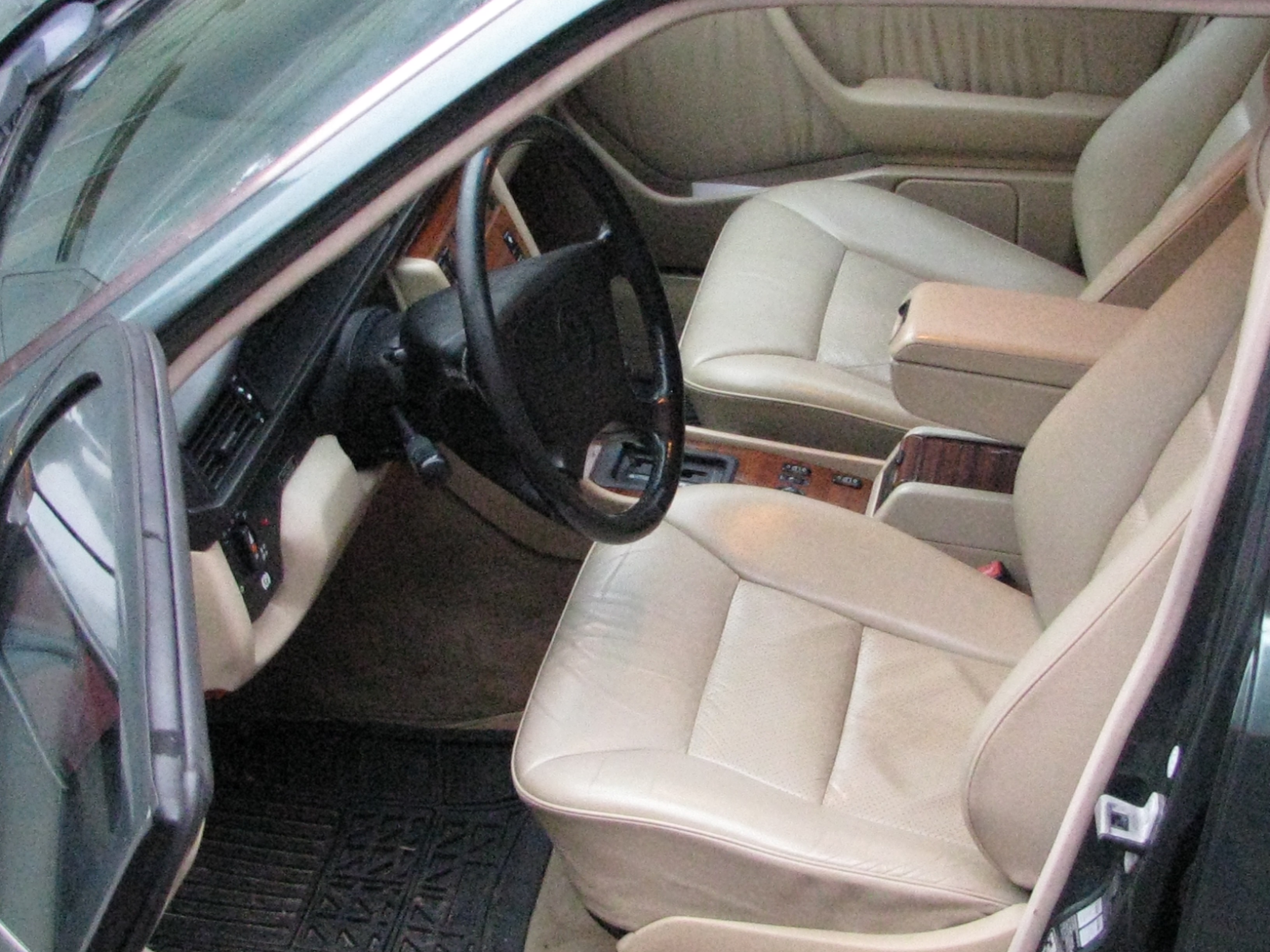 93 benz 003.jpg