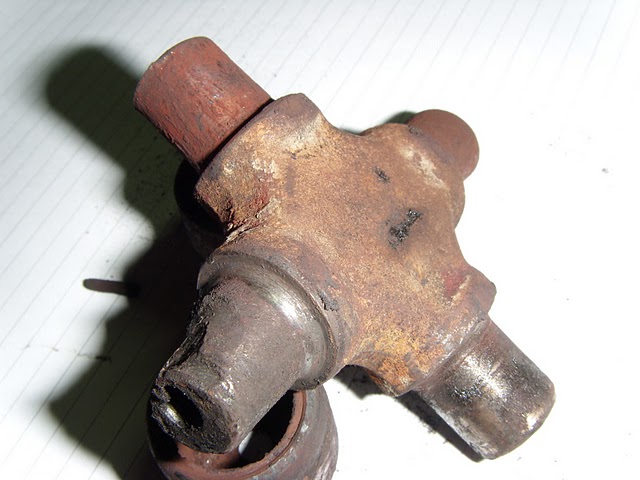 ST833165.JPG