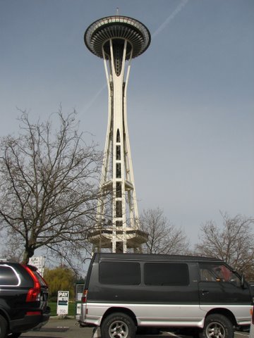 Ok - difficult to fit the entire Deli and the Space Needle into one shot...