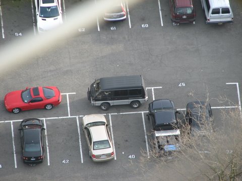 Top of the Exceeedus Maximus from the Space Needle on 12x Zoom....