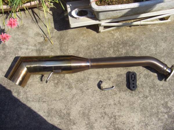 side exhaust.jpg