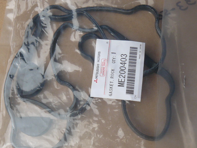 L400_VALVE_COVER_4c07527444234.jpg