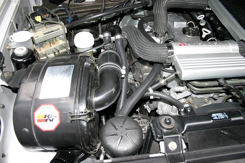 This is how it looks installed on Pajero.