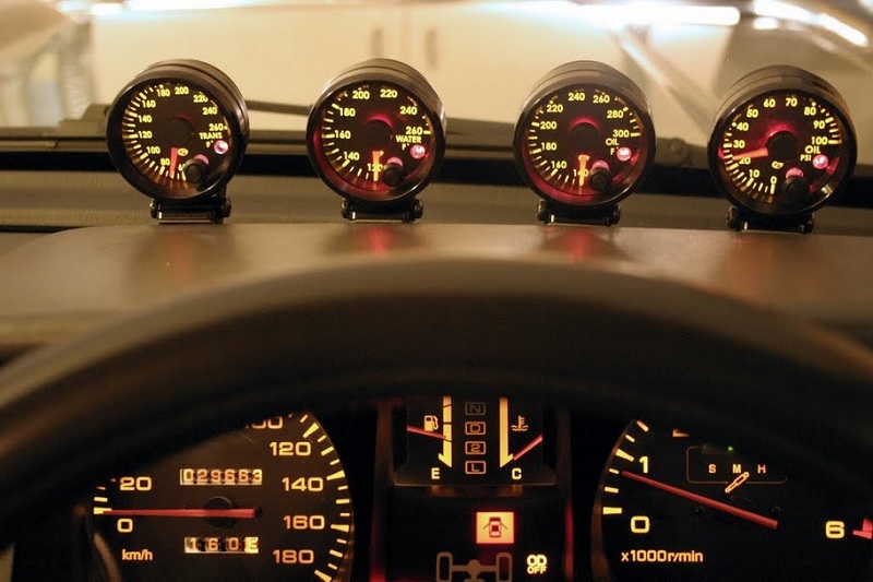 Gauges by Speedhut.com