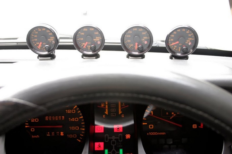 Gauges by Speedhut.com