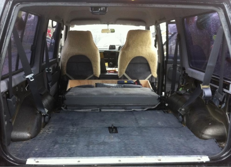 Rear cargo, bare.jpg
