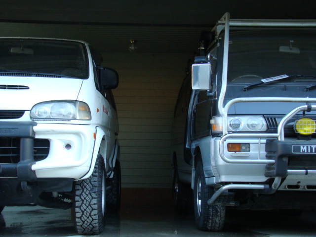 Two Delica  3.JPG