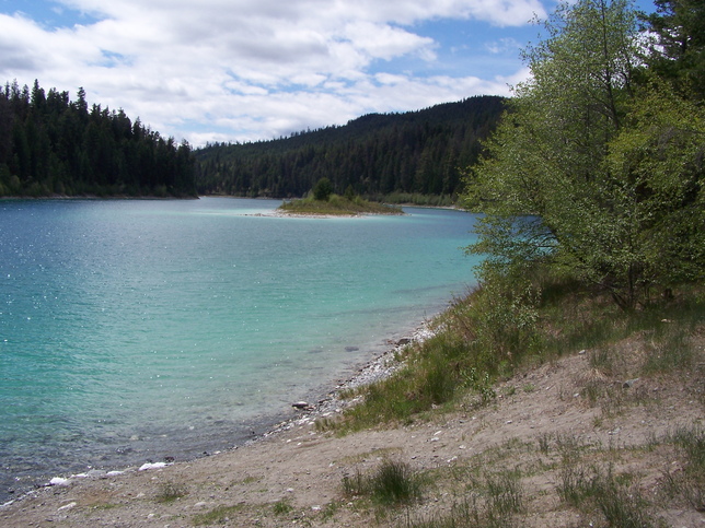 Nice clear lake with an island and lots of good places to catch fish.