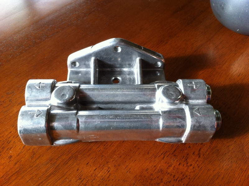 Mounting triangle