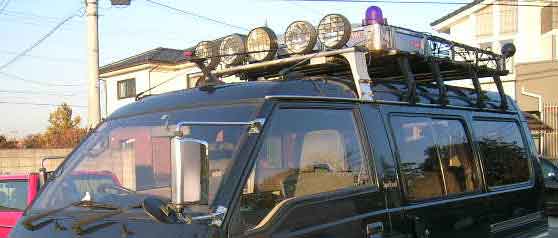 comes with roof rack basked &amp; box, minus front light rack as seen in photo. (rack is currently dismounted)